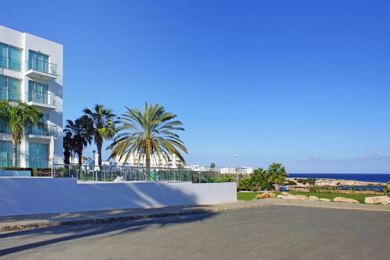 Lucile - Coralli Beachfront Apartment Paralímni Extérieur photo