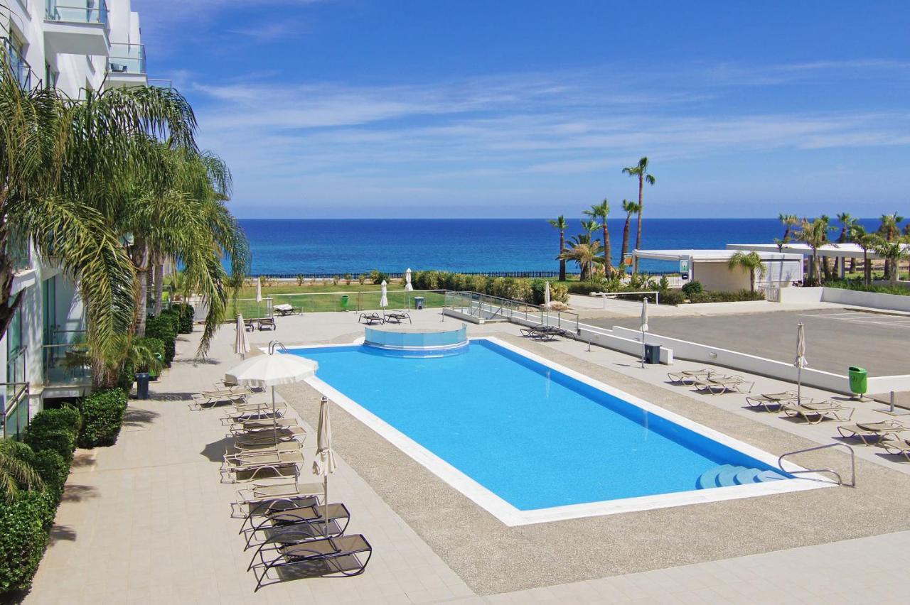 Lucile - Coralli Beachfront Apartment Paralímni Extérieur photo