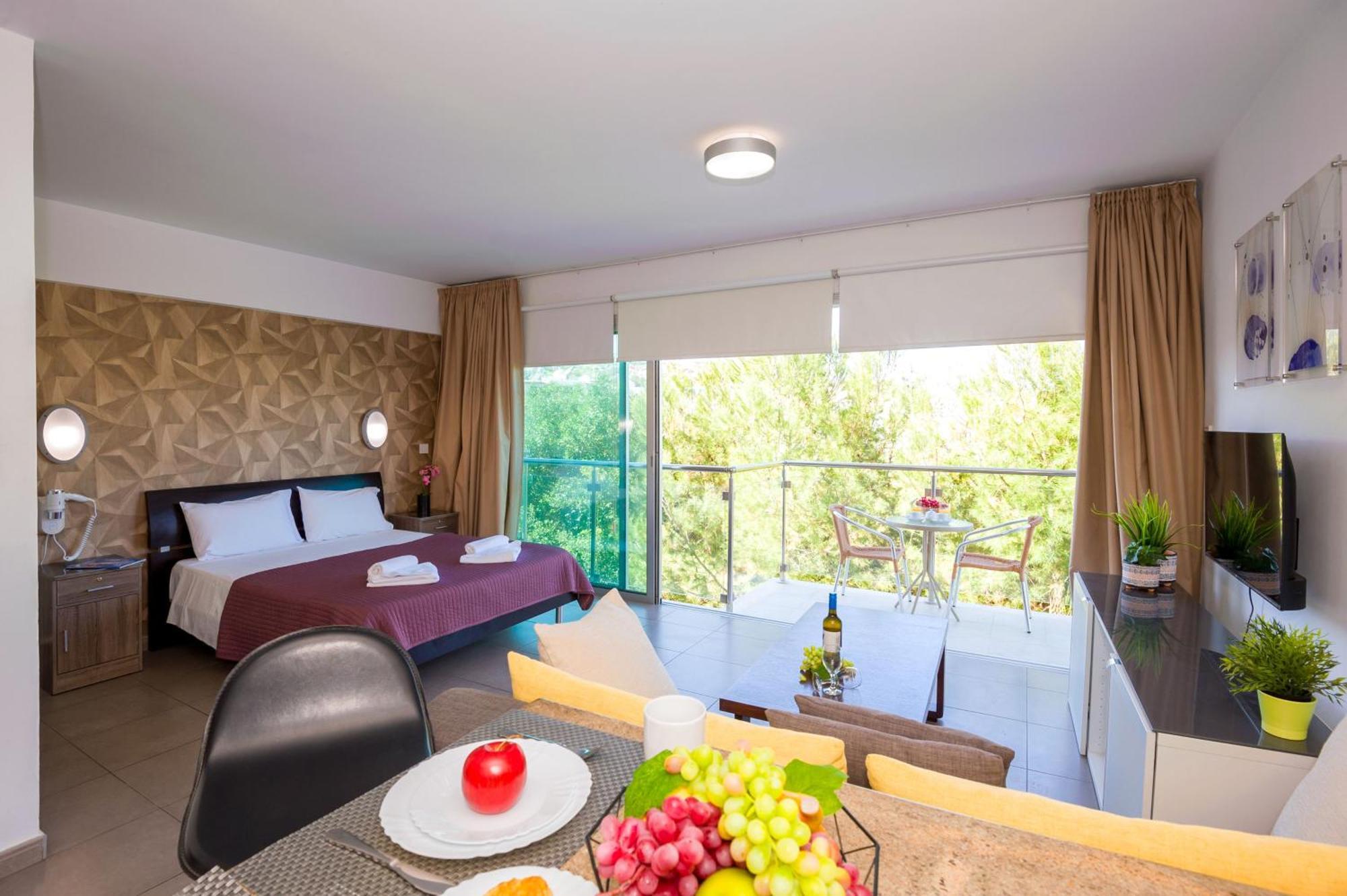 Lucile - Coralli Beachfront Apartment Paralímni Extérieur photo