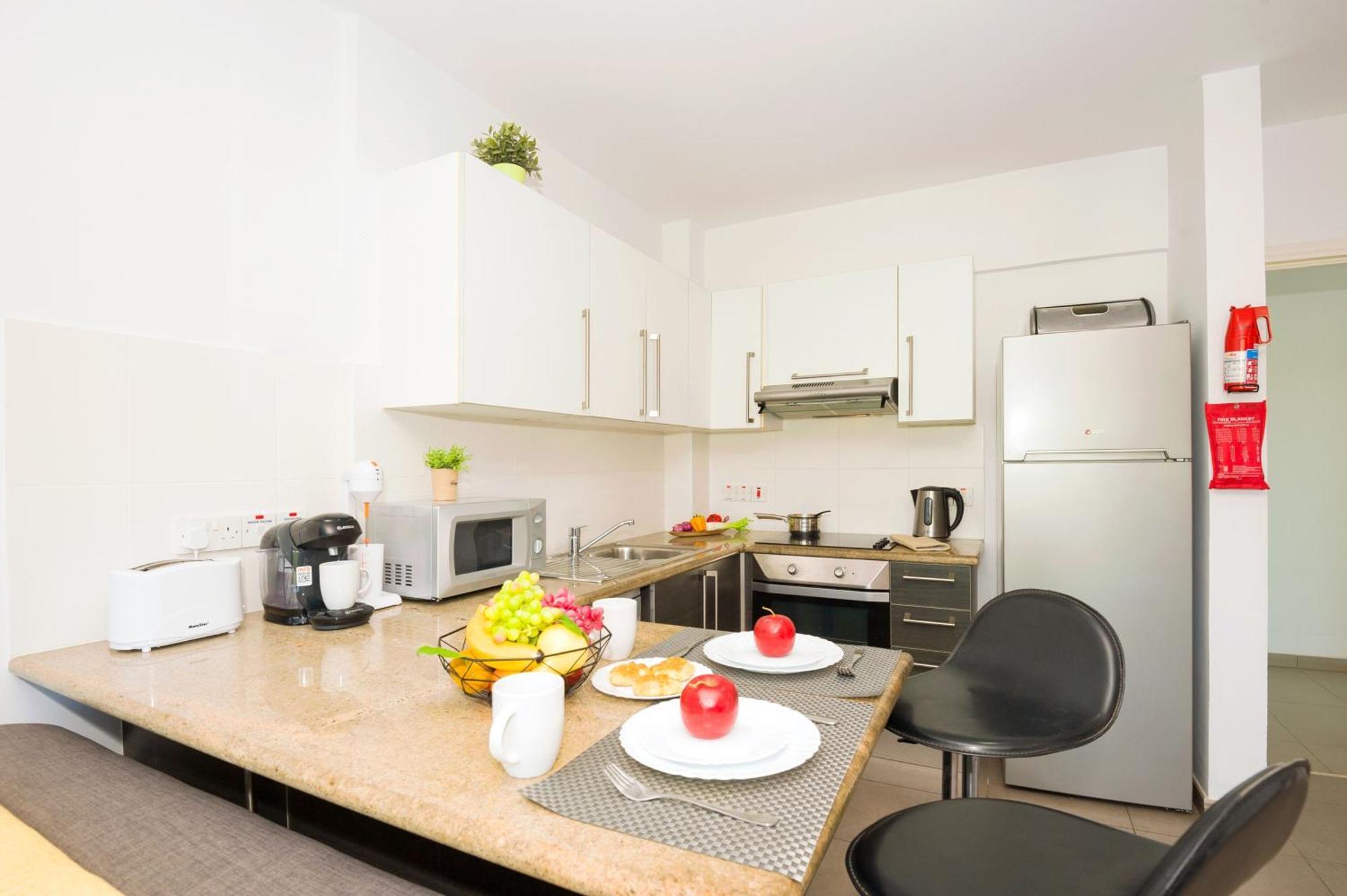 Lucile - Coralli Beachfront Apartment Paralímni Extérieur photo